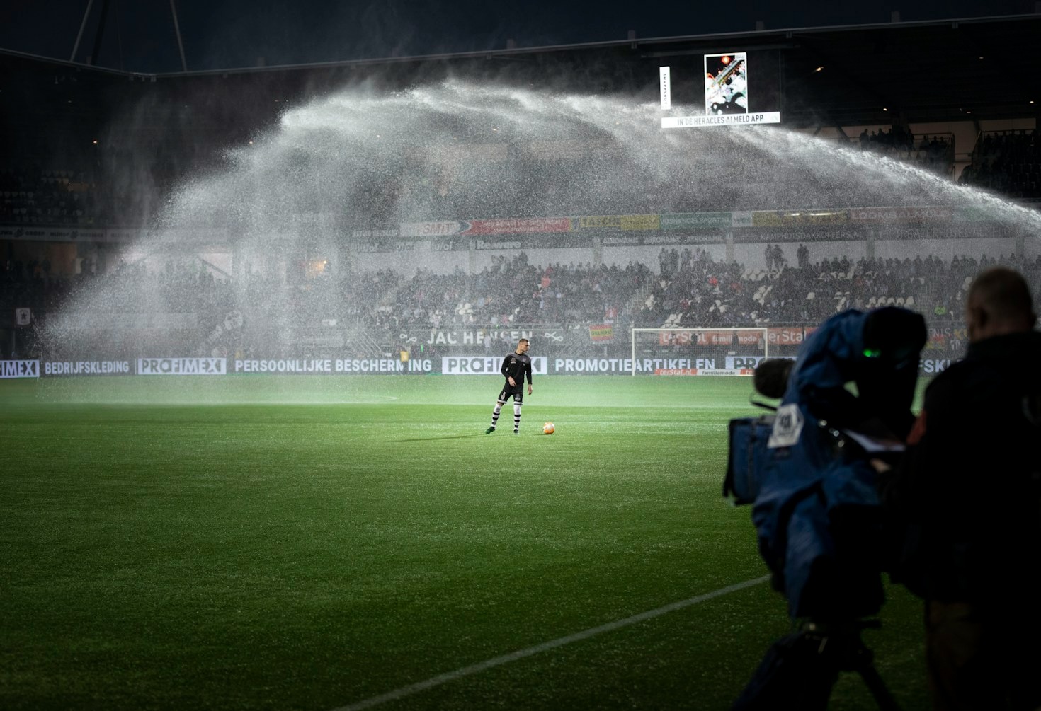 Top Strategies for Analyzing Sports Matches